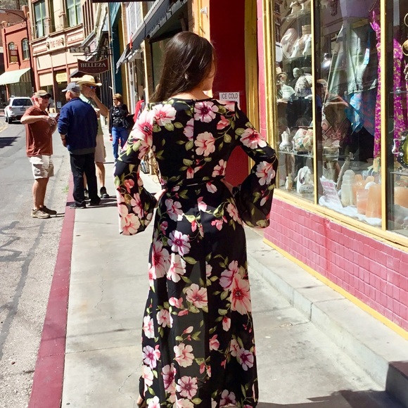 Black Floral Print Maxi Dress-Clearance - Picture 5 of 6